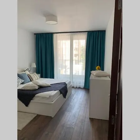 2 Bedroom Across The Sea Garden - Brand New, Parking Varna