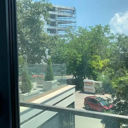 2 Bedroom Across The Sea Garden - Brand New, Parking Apartment Varna