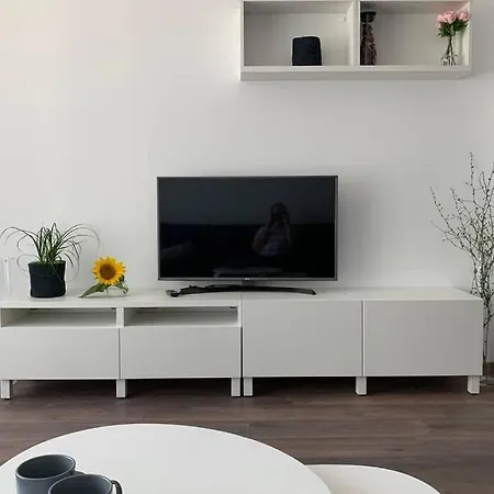 Apartment 2 Bedroom Across The Sea Garden - Brand New, Parking Varna