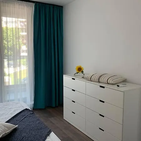 2 Bedroom Across The Sea Garden - Brand New, Parking * Varna