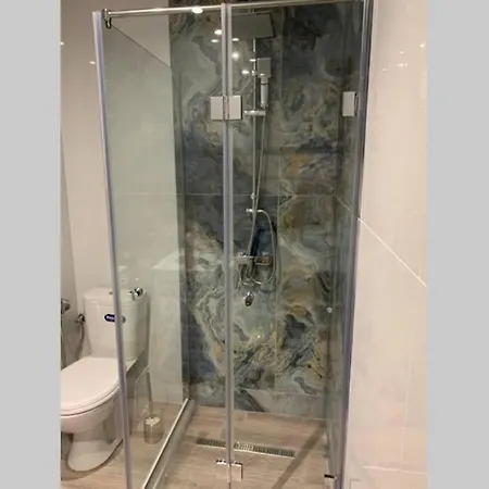 2 Bedroom Across The Sea Garden - Brand New, Parking Apartment