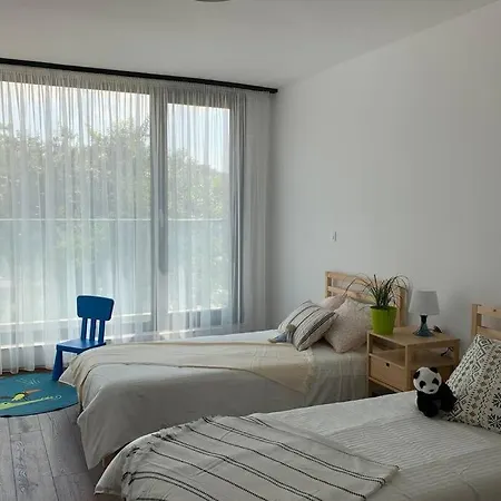 2 Bedroom Across The Sea Garden - Brand New, Parking Varna
